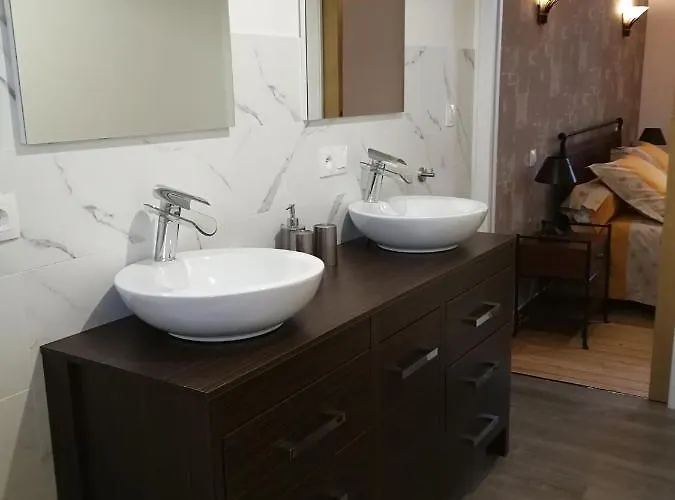 Bed & Breakfast Le Dauphin 3*